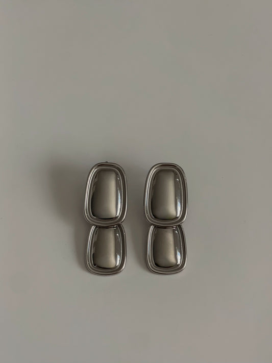 PEBBLE / SILVER - Pre-Order